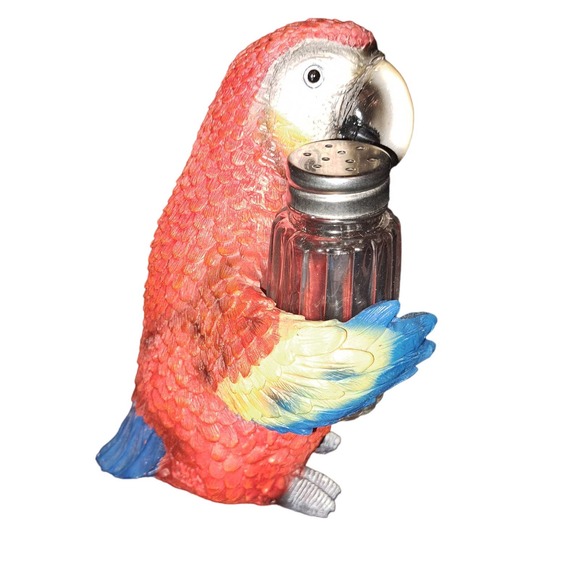 NIB- ADORABLE! Colorful Scarlet Macaw Parrot Salt and Pepper Shaker - Picture 7 of 7